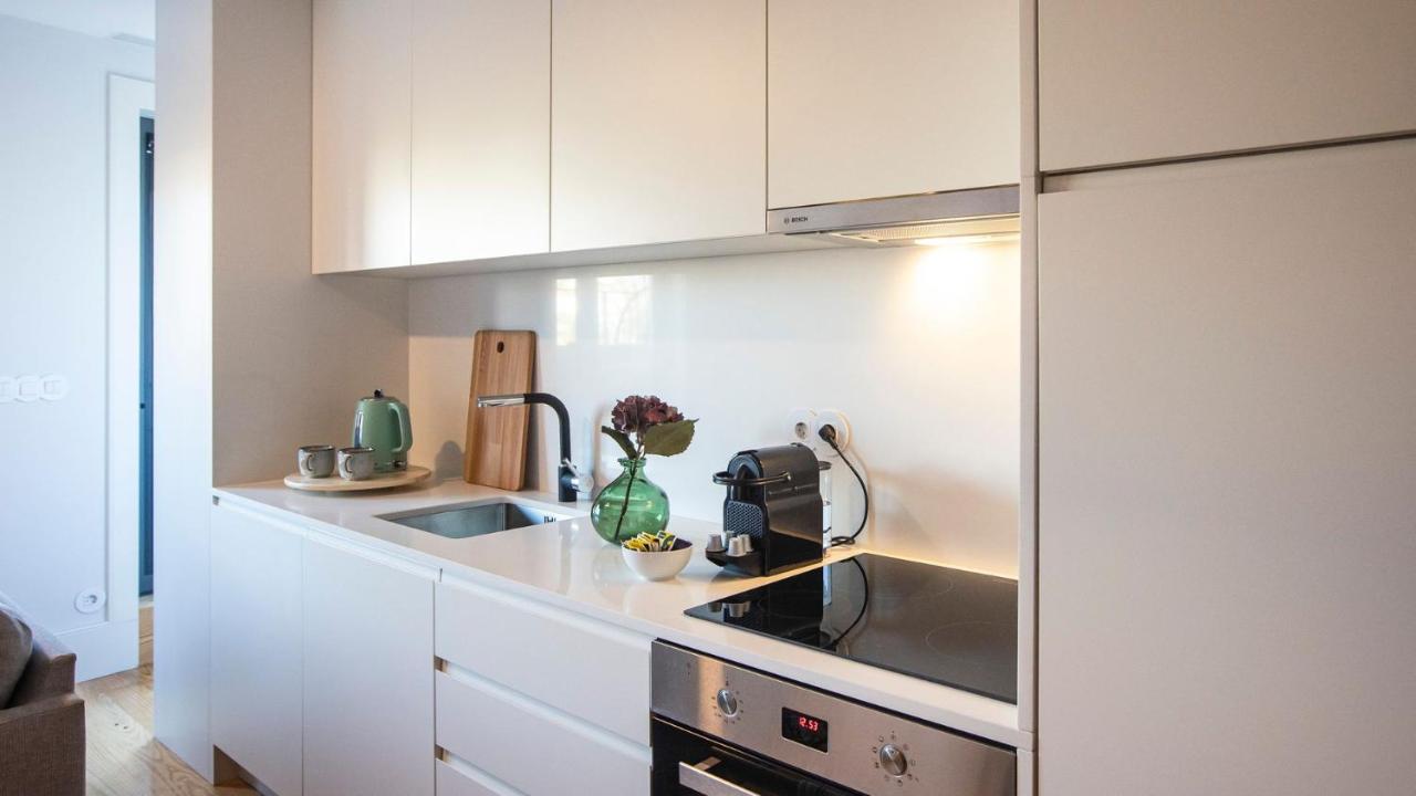 Stylish Studio W/ Ac & Balcony By Lovelystay Porto Exteriér fotografie