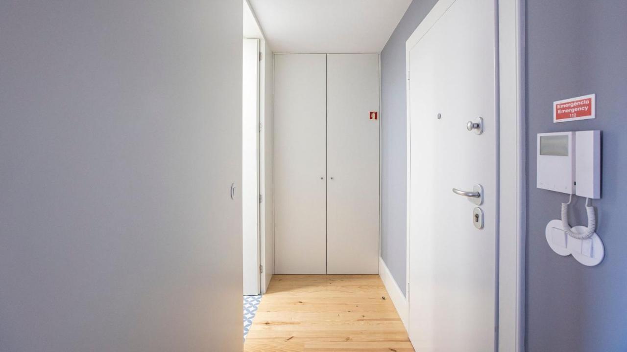 Stylish Studio W/ Ac & Balcony By Lovelystay Porto Exteriér fotografie
